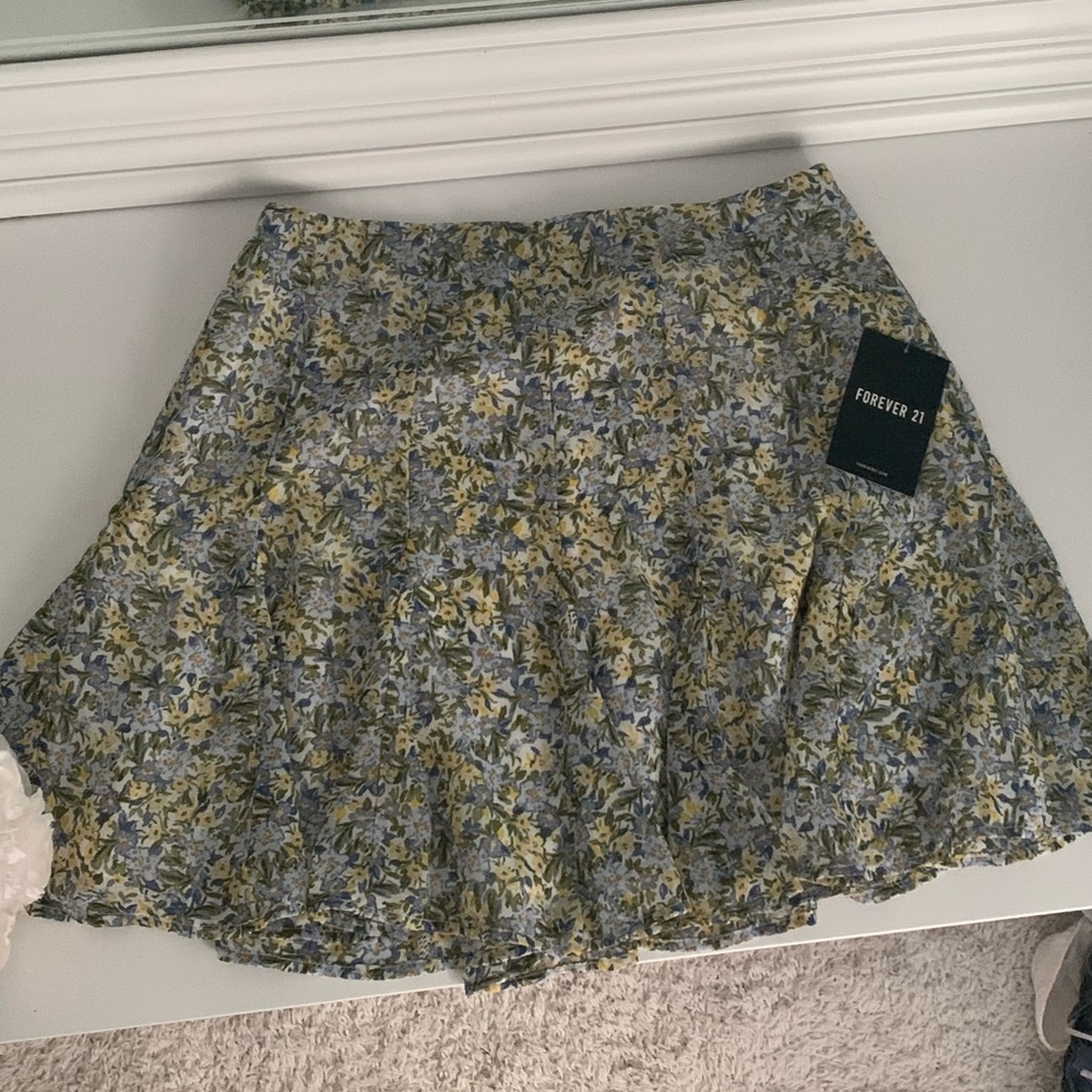 FOREVER 21 Floral Skirt